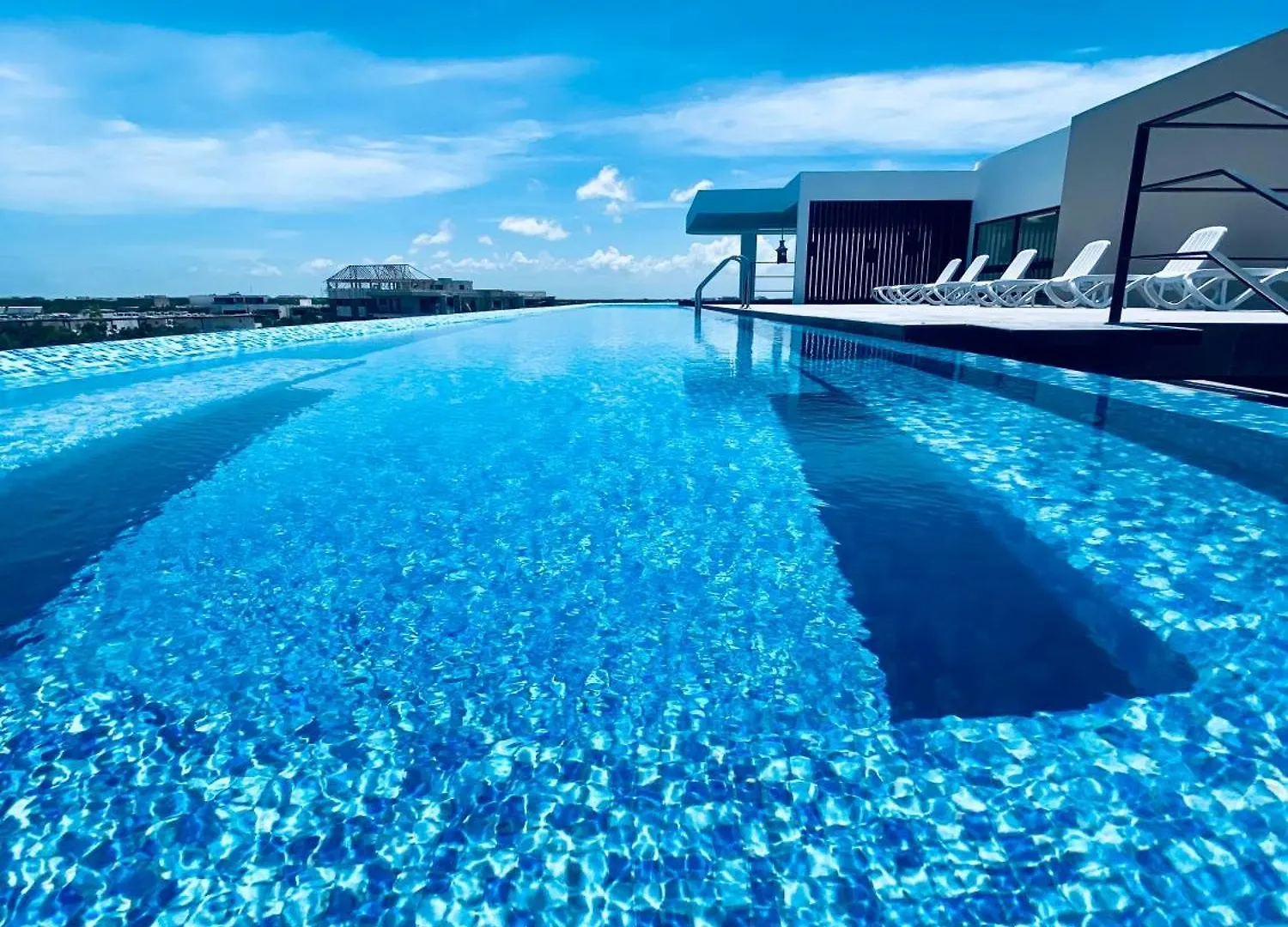 アパート Oscar Wilde - Ph With Private Rooftop And Plunge Pool & Gym & Beach Club Access トゥルム